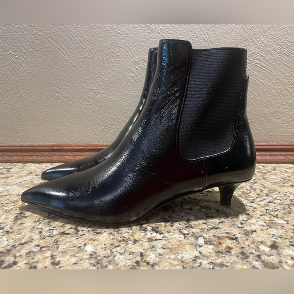 Massimo Dutti Shoes - NWT Massimo Dutti kitten heel black ankle boots